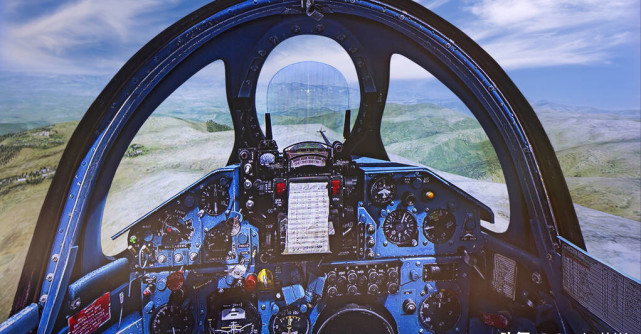 米格-21驾驶舱跟印度玩,只要在边防驻兵不动,让印度自己过来巡逻,他就