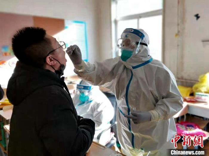 沈阳抗疫前线爸爸原谅儿子没能送您最后一程