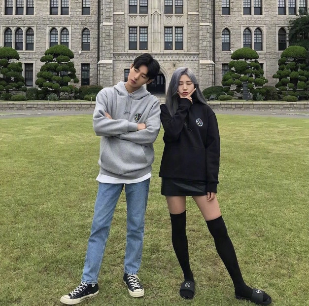 高丽大学一对情侣的穿搭记录