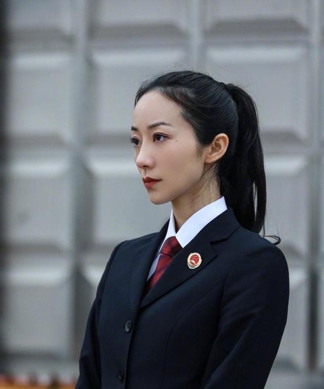 该剧由韩雪和于和伟,马元,宋春丽,王海燕一起联袂出演的电视剧,该剧
