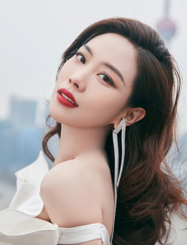 明星壁纸#王菲菲_腾讯新闻