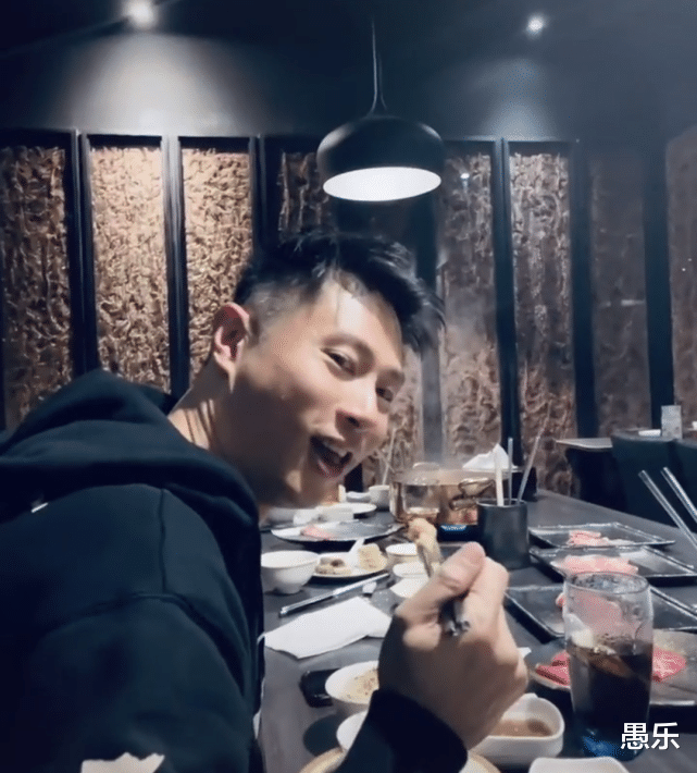 周杰伦林俊杰聚会吃火锅周杰伦胖出新高度jj逆袭成不老童颜
