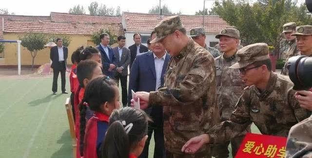 五大战区成立后北部战区下辖几个集团军现任军长是谁