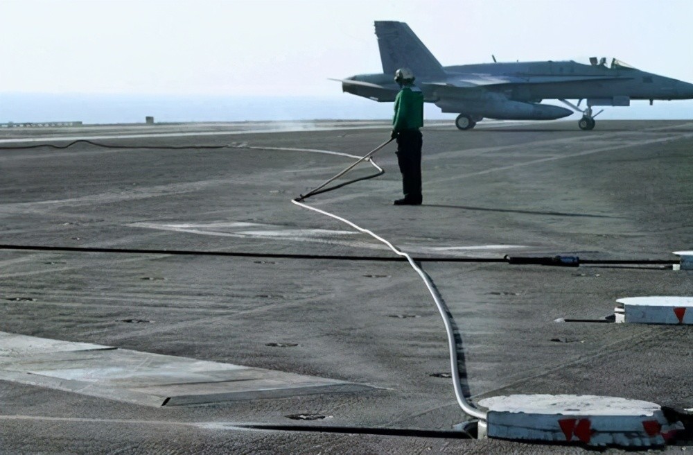 图为航母阻拦索除此之外的各个国家也在积极的自主研制航母阻拦索