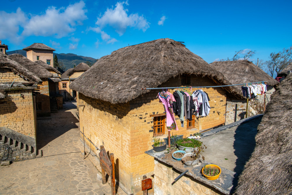 阿者科,元阳梯田景区内的原生态哈尼村寨_腾讯新闻