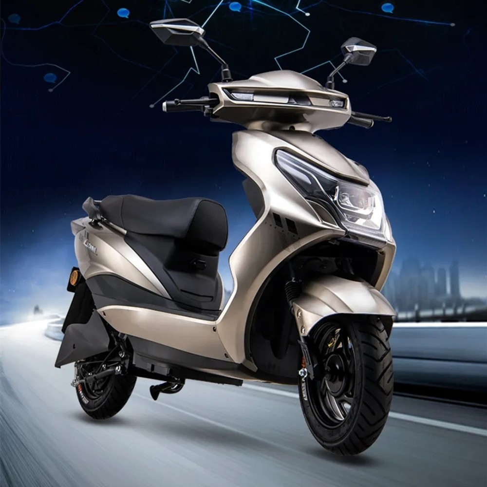 2,爱玛畅途l562最近,雅迪推出了新车de3都市版.