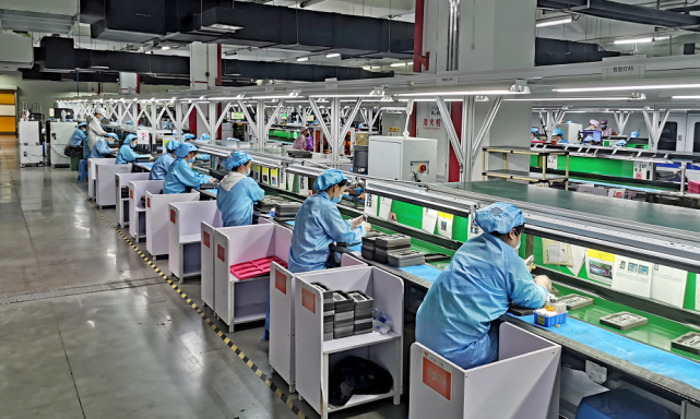 据通达集团综合管理中心总经理肖瑞海介绍,公司为员工们提供了大约250