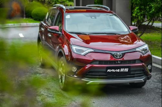 hrv混动运行续航无忧,超900万车主点赞全新荣放!