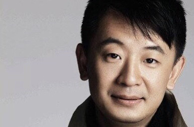 2014年5月著名男星黄海涛和一位女子在一家饭店楼下,被朝阳警方当场