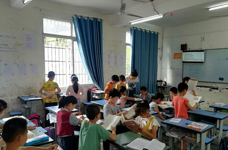 期末考试成绩公布 学生全班第一 看到分数网友却说分数有点低 腾讯新闻