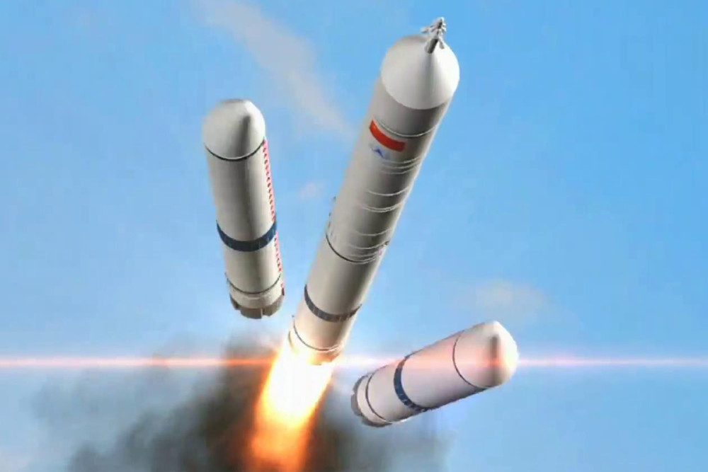 与两枚通用芯级助推器各配置7台yf-100k泵后摆高压补燃液氧煤油发动机