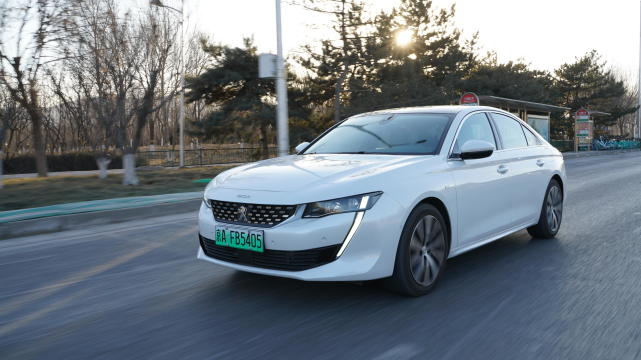 当浪漫偶遇科技试驾插混新潮座驾东风标致508lphev