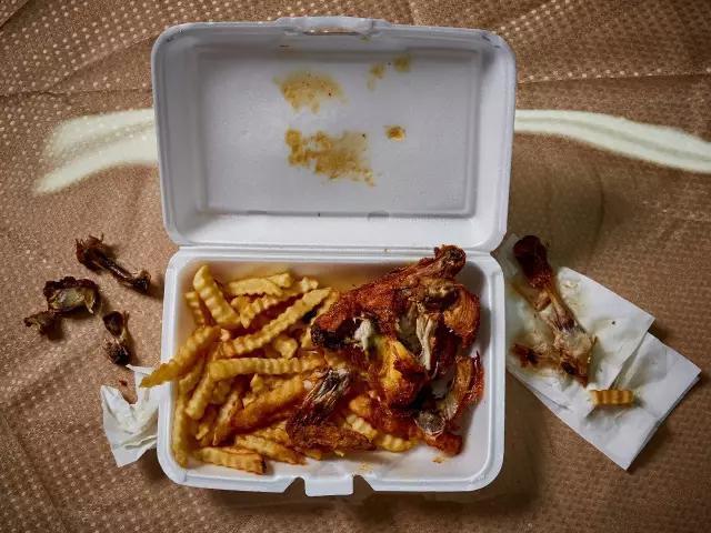 他用一年时间拍下了死刑犯的最后晚餐