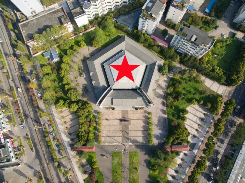 天全县红军纪念馆成功创建省级爱国主义教育基地