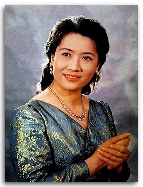 新民歌之母朱逢博30岁和老师闪婚84岁守了丈夫骨灰13年