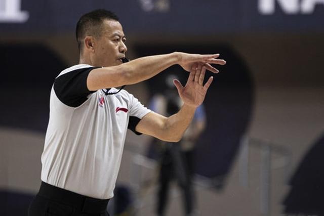 灵魂拷问场上最应该消失的人cba裁判为何总是如此闪耀