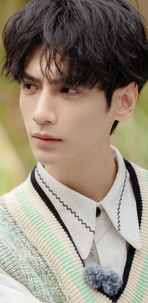 罗云熙青春校园风少年写真高清壁纸