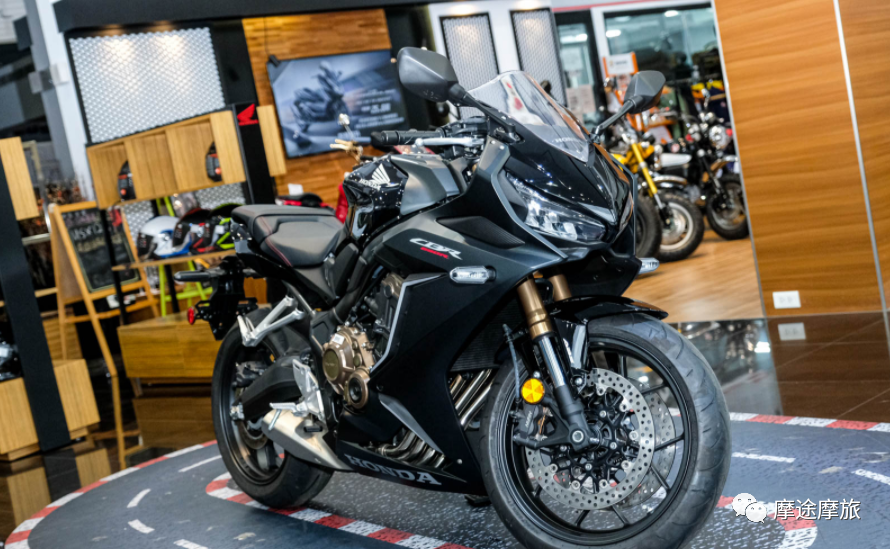 街跑界高性价比之车2021本田cbr650r实车鉴赏