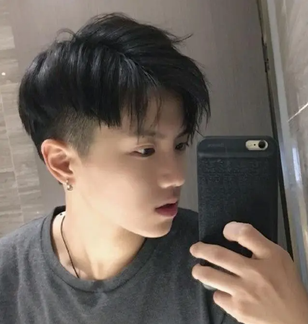 换一个发型更加能靓仔!在2021年赶紧剪一个吧!