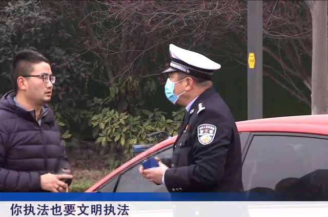 江苏省南京市,根据南京电视台—宏琪说交通报道,当时,交警王宏琪正在