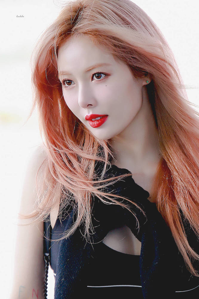 金泫雅低调宣布本月回归新专辑现诸多神仙合作