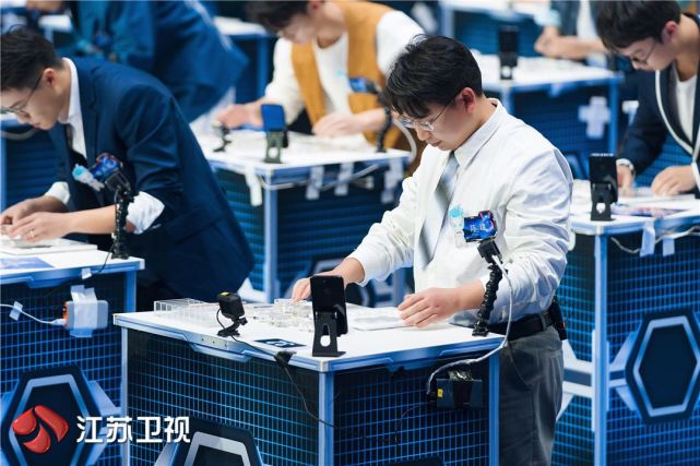 最强大脑第八季今晚热血开播李诞王耀庆王力宏见证脑力博弈