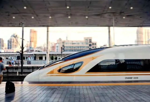 新增5趟前往西安,天津,济南等方向的高铁列车,具体车次为g1924(上海虹