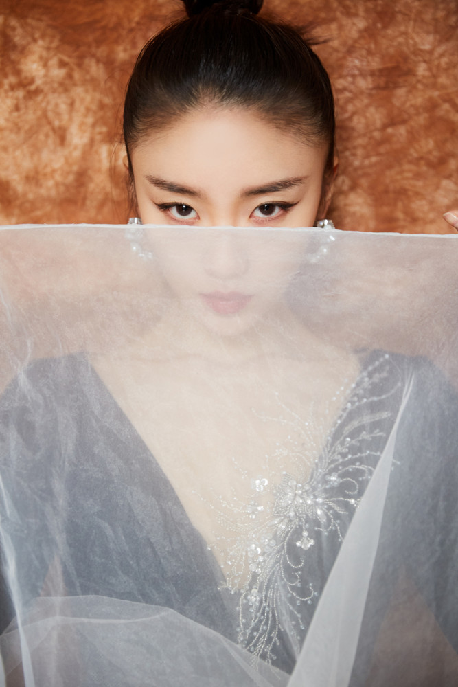 张月出席精品风格云盛典展现超强时尚表现力