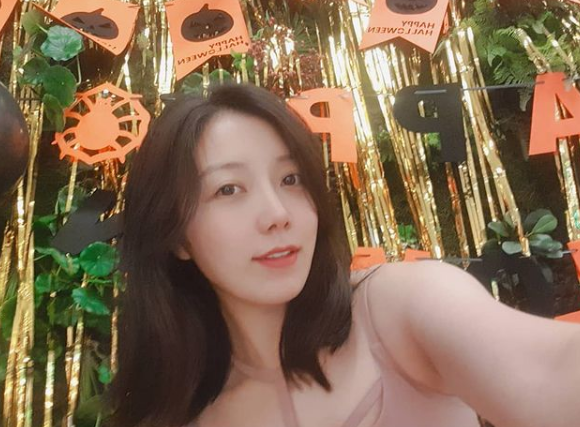 韩国歌手mose是景东浩生前好友,他表示景东浩走得并