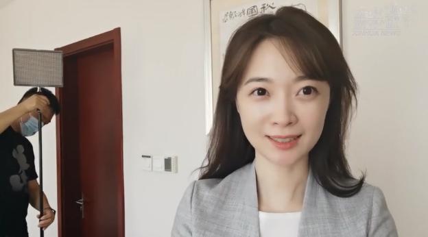 央视又有两美女记者火出圈颜值不输王冰冰均是甜美知性范