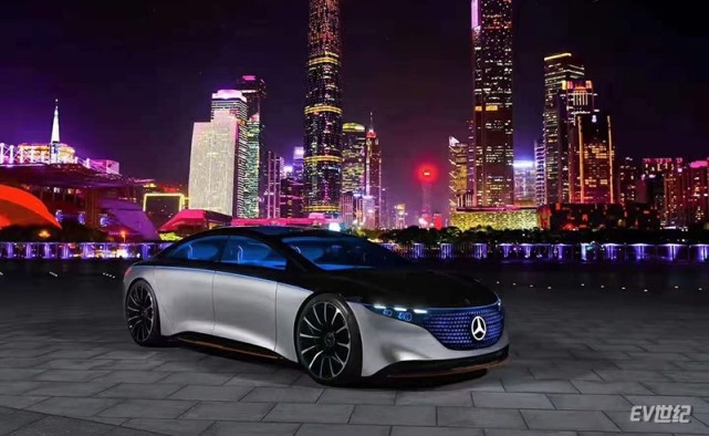 奔驰发布mbux hyperscreen车机系统,3屏8核12个传感器