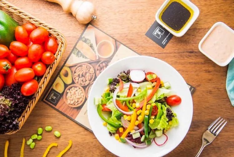 轻食|“轻食”可以长期吃？警惕“轻食陷阱”的减肥冷餐，没有那么健康