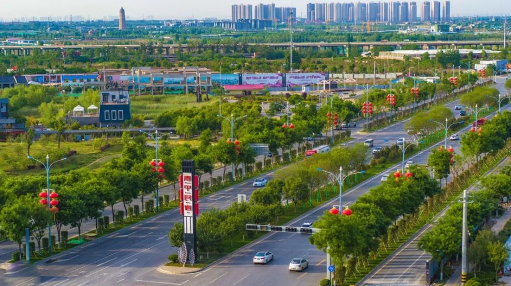 近年来,西咸新区泾河新城坚持以"大西安北跨战略核心聚集区"为发展