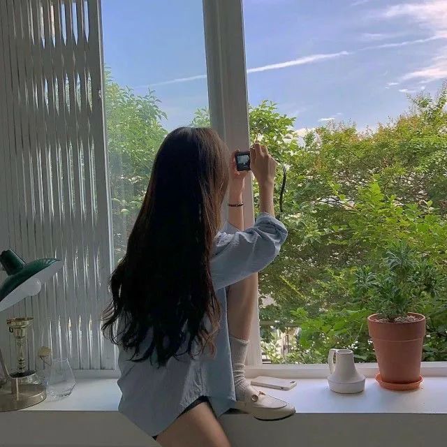文艺| 相机挡脸女生头像