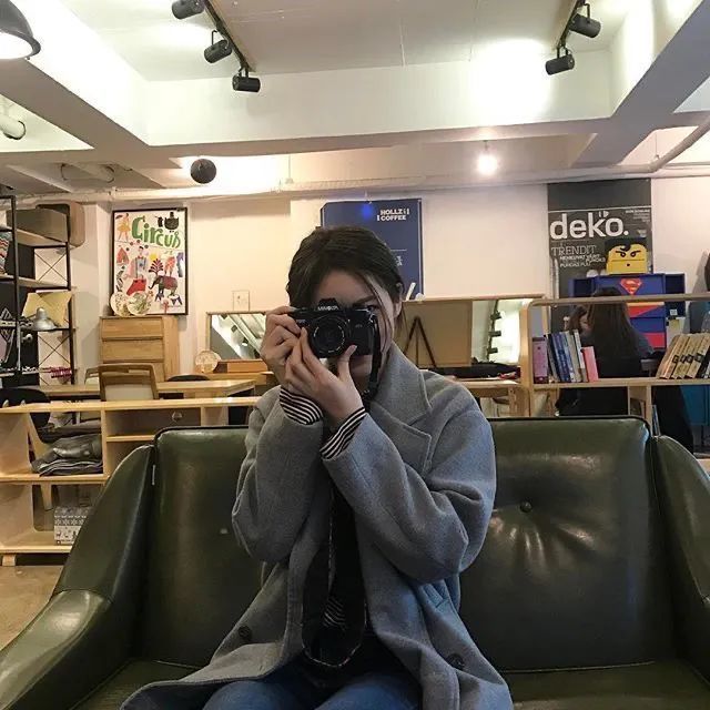 文艺| 相机挡脸女生头像