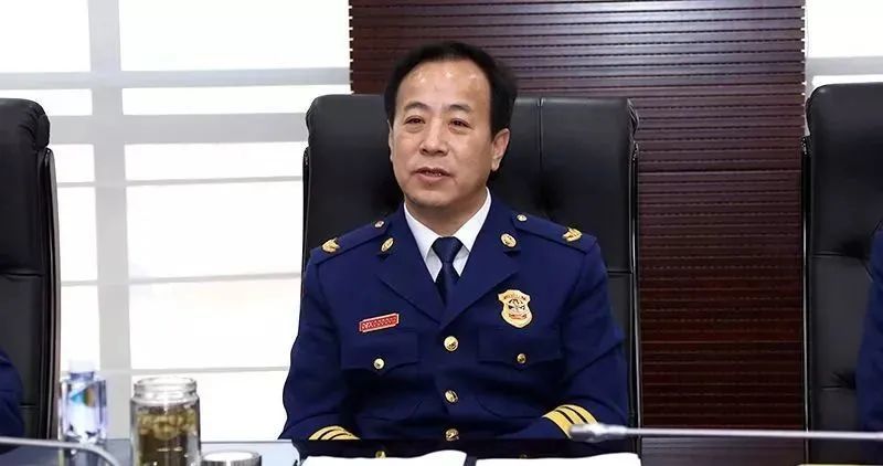 李伟民  上海消防救援总队总队长上海靳文忠  黑龙江消防救援总队政委