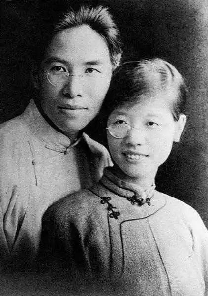 徐志摩空难去世,留下神秘"八宝箱",林徽因为之肝肠寸断