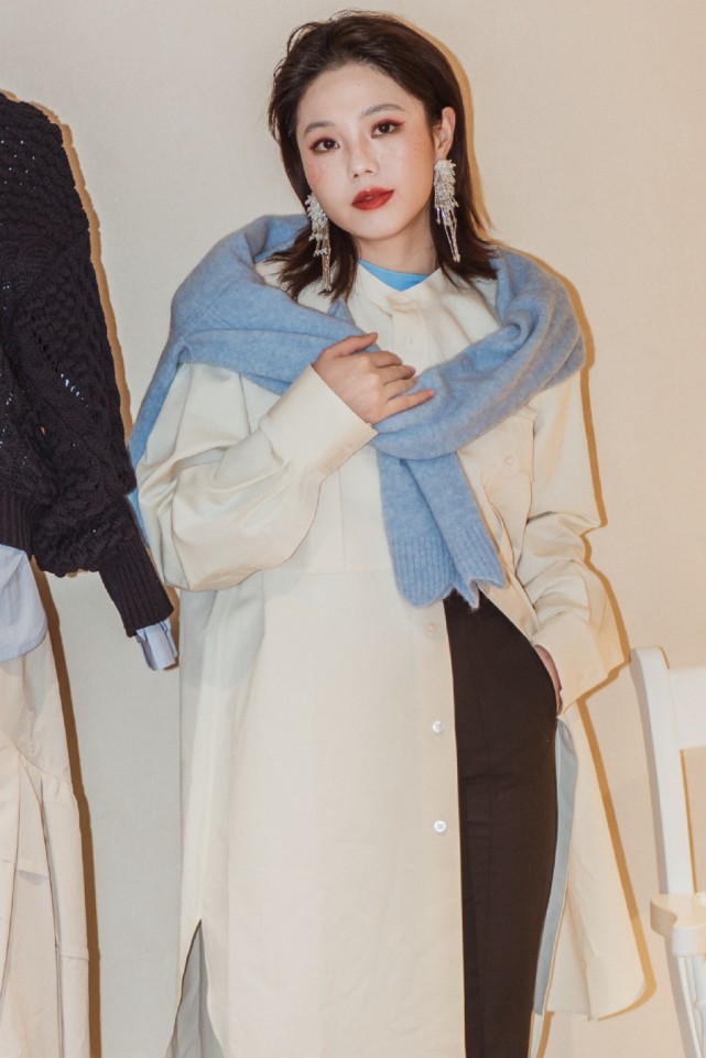 孙侨潞去世5天后,27岁美女网红在飞机上心脏骤停猝死,朋友发文宣布