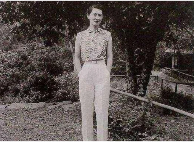 赵四小姐年轻时有多美?能一生让张学良痴迷,老照片揭秘真实颜值