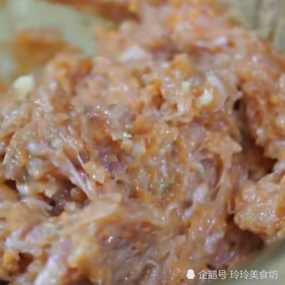 饺子皮儿做的香脆肉卷儿