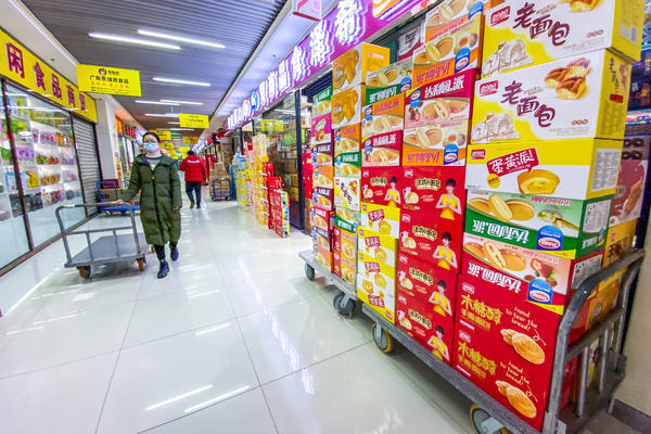 食品酒水,却在中原第一城外迁战役中,意外收获了洗化业态,加冕为郑州