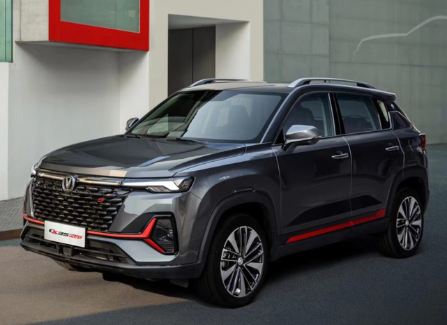 Plus尝到甜头 长安小型suv变高级 2 6米轴距舒适代步 长安cs35 长安汽车 小型suv 车型 轴距