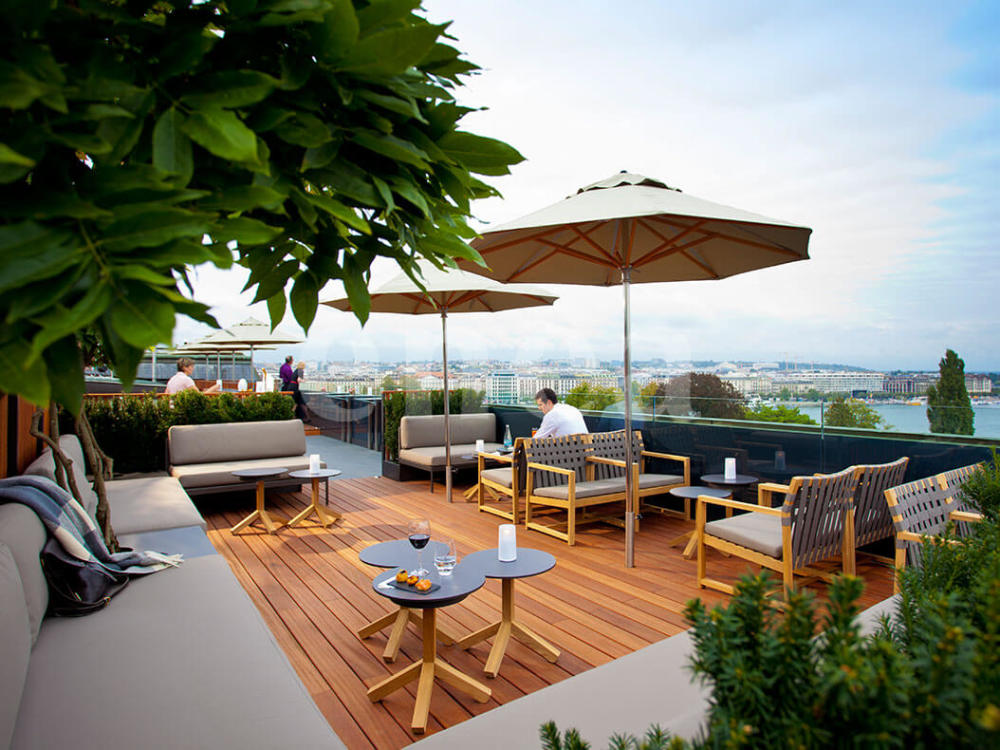 13个楼顶"露台花园"装修案例,有露台就这样装,比别墅还舒服_腾讯新闻