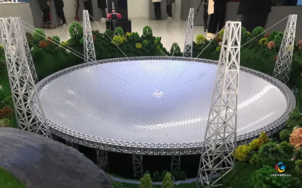 六枝融媒去看看中科大援建的科普馆在六枝这个乡村小学开馆啦