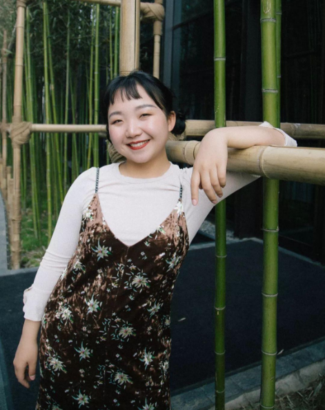 她美得平淡无奇丑得清新脱俗在全网下落不明中惊艳了岁月