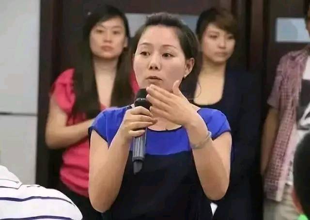 海底捞第一位女服务员跟随老板创业25年40亿身价超过董明珠