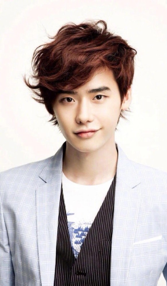 李钟硕 归来 中长发一样酷_腾讯新闻