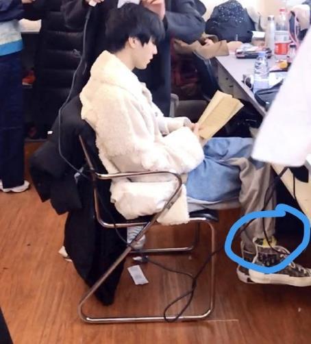 官方辟谣王俊凯吸烟有图有真相这波脏水休想泼到小凯身上