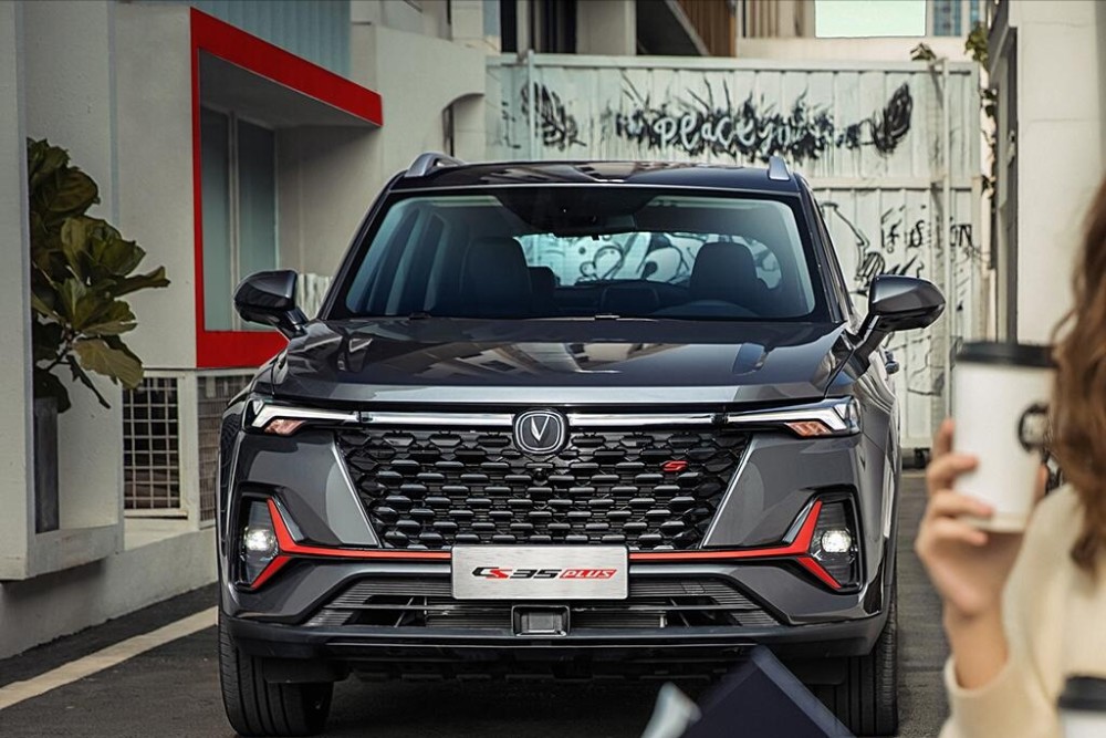 2021款长安cs35曝光颜值再升级15t落地8万比缤智帅气