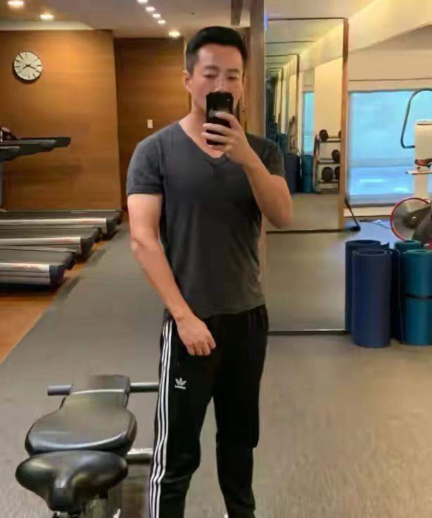 难怪夫妻两人身材可以这么,参观过大s与汪小菲的家大家是不是还有一